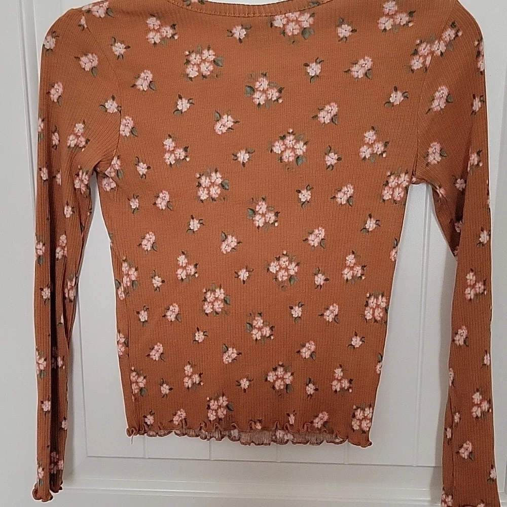 Floral Button-Up Ribbed Top - Brown - Picture 5 of 7